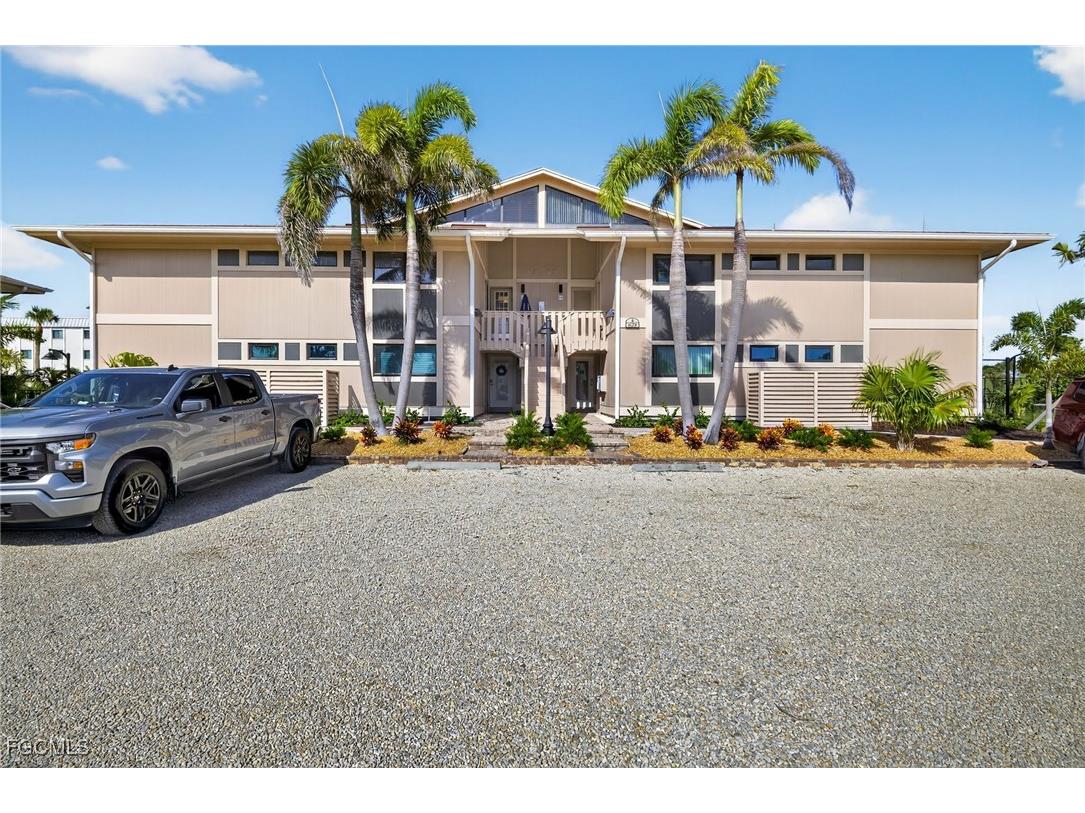 629 Nerita Street #A-4 Sanibel FL 33957 2026000461 image1