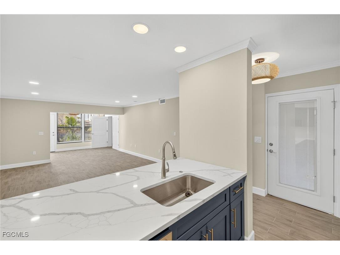 629 Nerita Street #A-4 Sanibel FL 33957 2026000461 image10