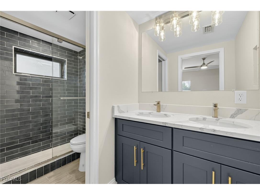 629 Nerita Street #A-4 Sanibel FL 33957 2026000461 image17