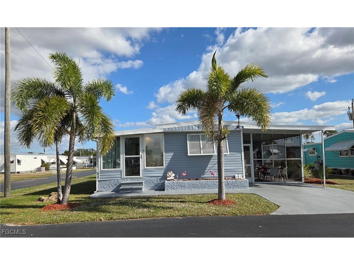 629 Vista Drive North Fort Myers FL 33917 2025025485 image1