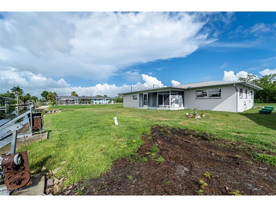 6293 Park Road Fort Myers FL 33908 2025009160 image9