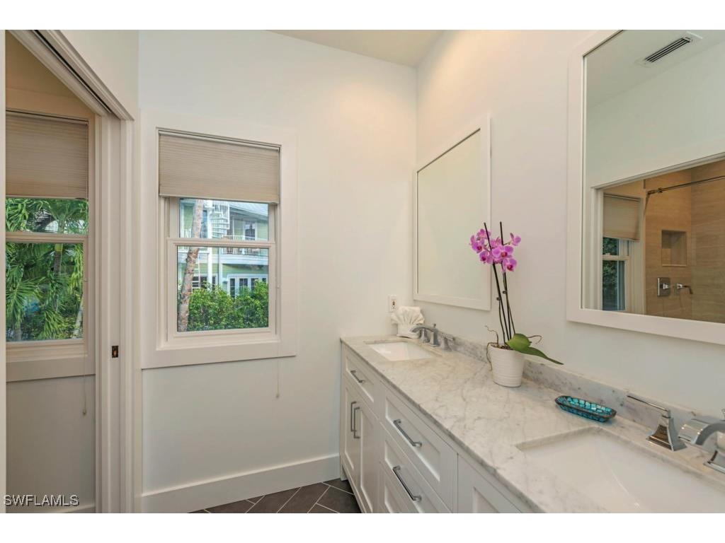  Naples FL 34102 226005370 image17