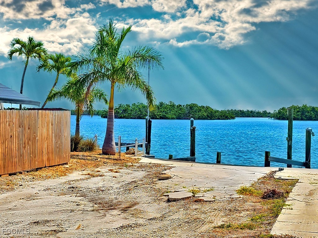 63 Emily Lane Fort Myers Beach FL 33931 2025004211 image1