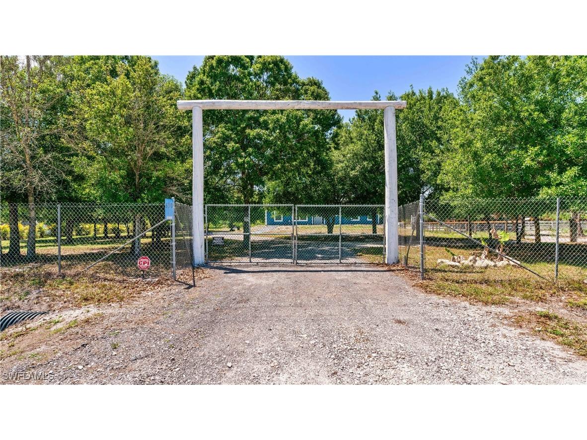 630 & 640 N Willow Street Clewiston FL 33440 225031188 image1