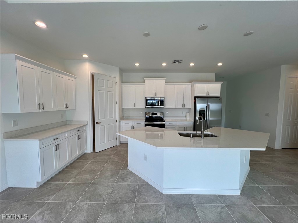 630 Falls Lane Lehigh Acres FL 33974 2025020799 image16