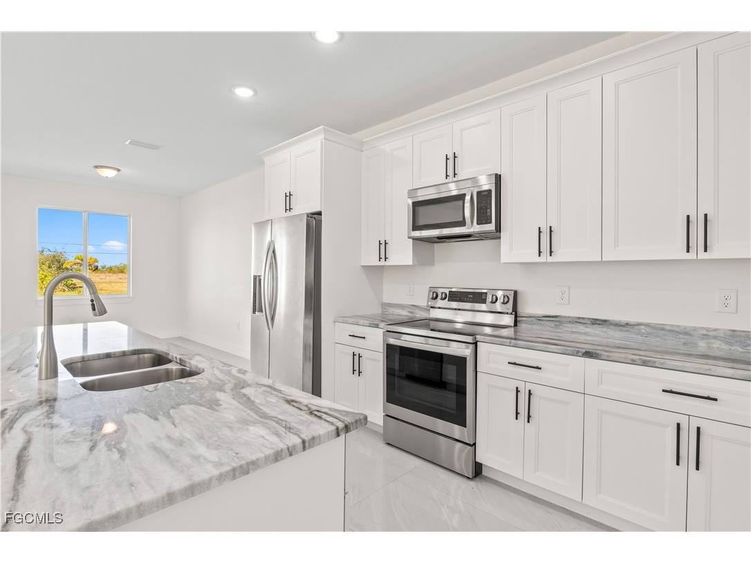 630 NW 7th Place Cape Coral FL 33993 2025017372 image11