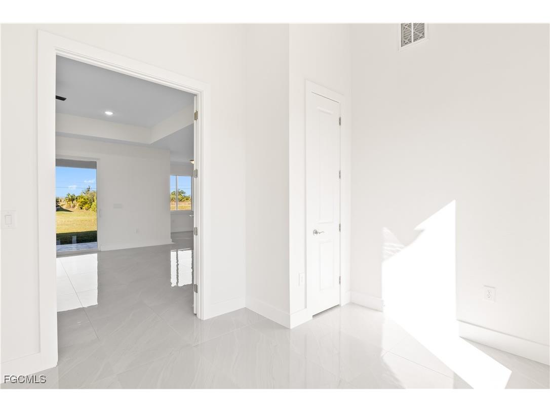 630 NW 7th Place Cape Coral FL 33993 2025017372 image20