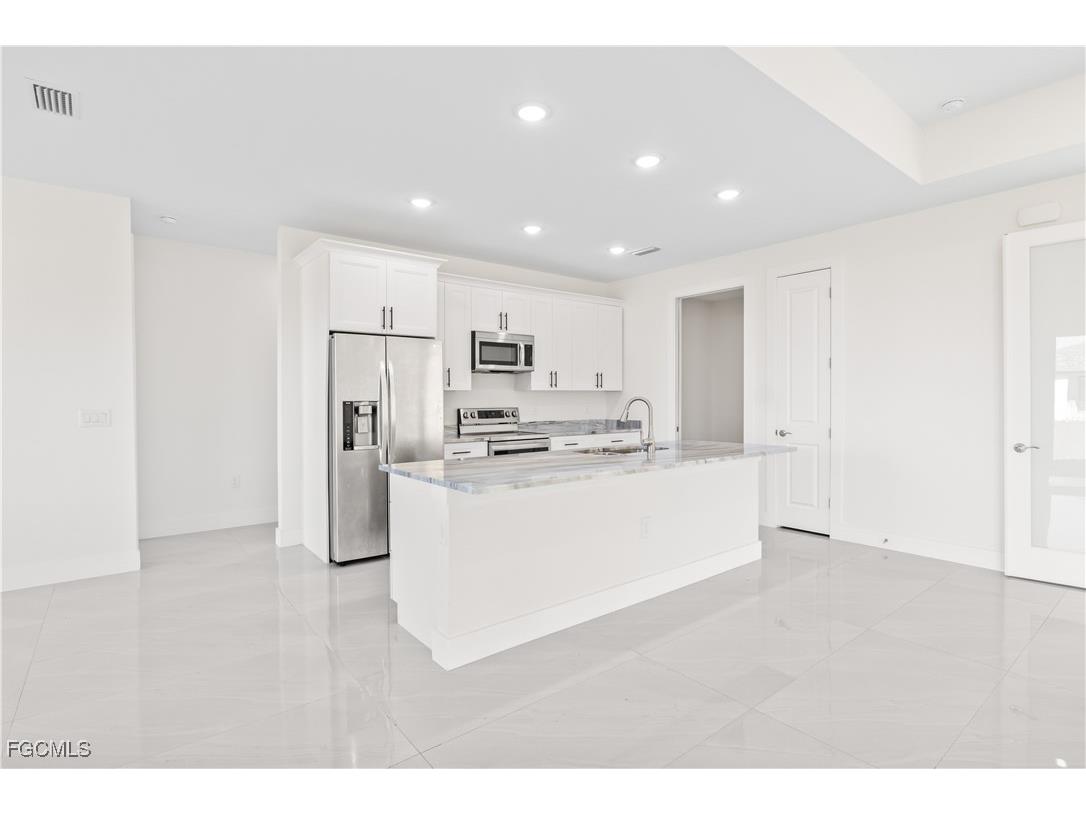 630 NW 7th Place Cape Coral FL 33993 2025017372 image9