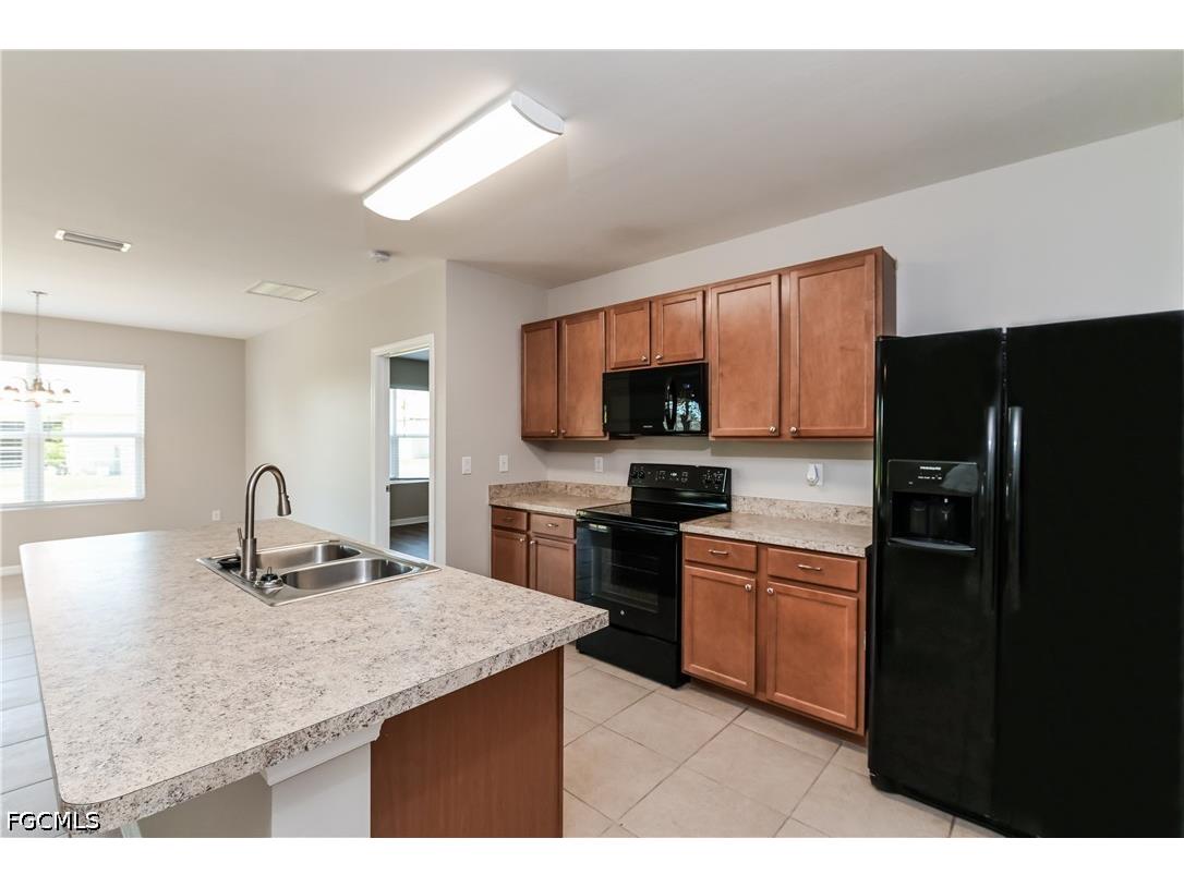 630 SW 23rd Street Cape Coral FL 33991 2026021107 image6