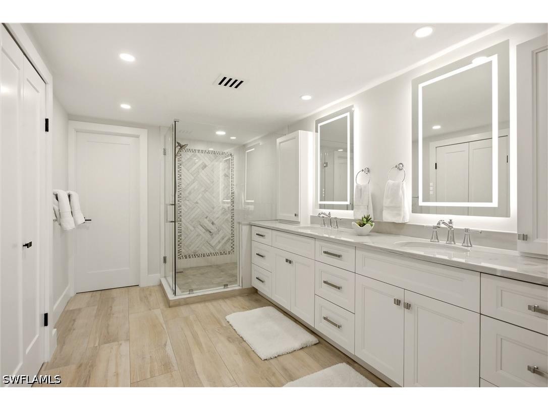 6300 Pelican Bay Boulevard #103 Naples FL 34108 226024874 image21