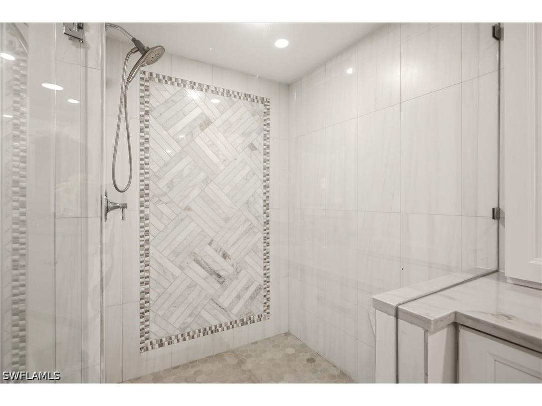 6300 Pelican Bay Boulevard #103 Naples FL 34108 226024874 image22