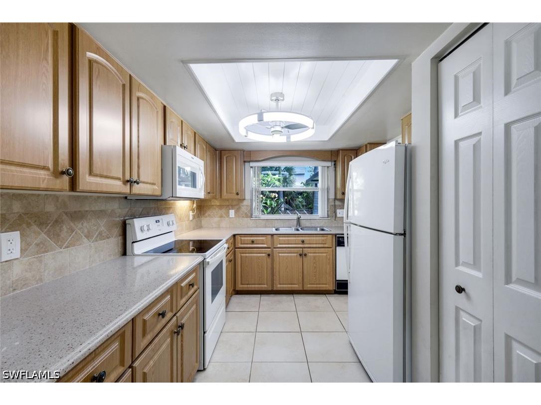 6302 Hofstra Court W Fort Myers FL 33919 226018801 image8