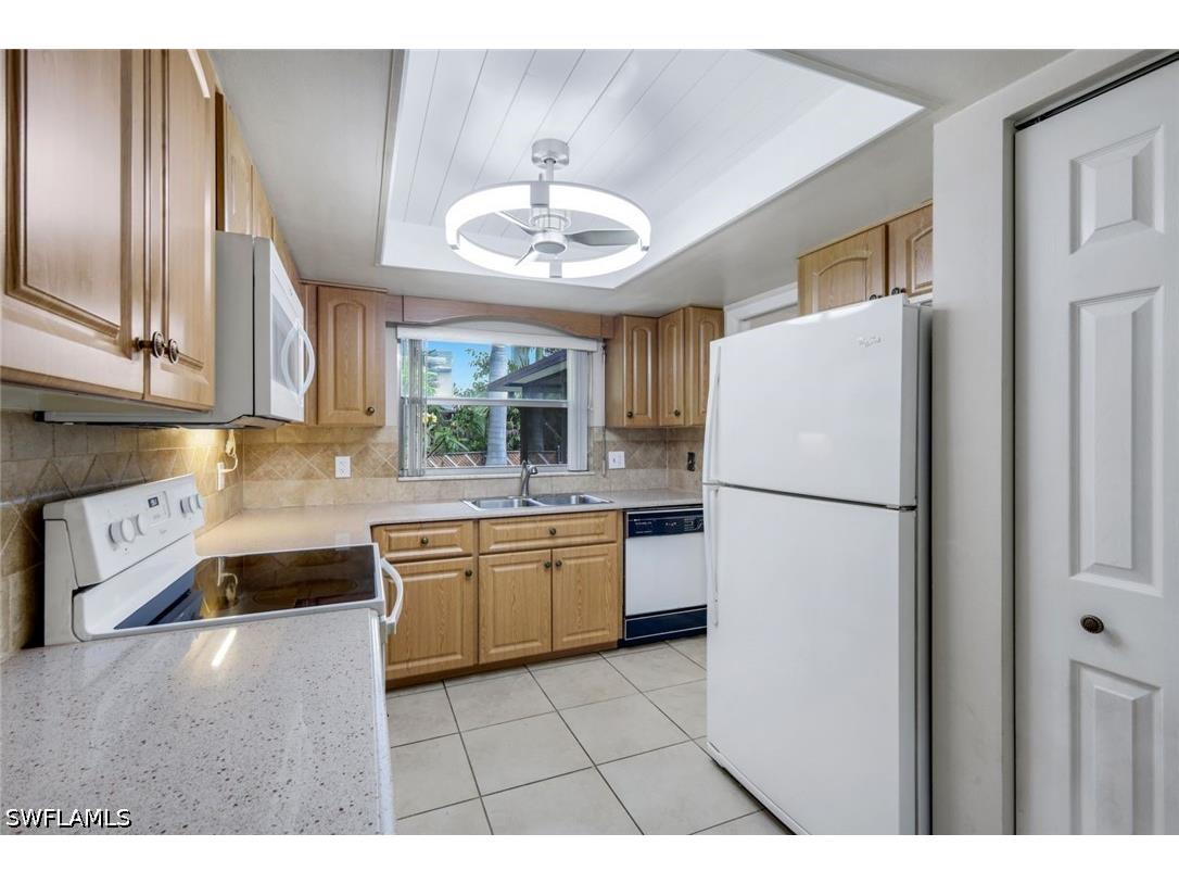 6302 Hofstra Court W Fort Myers FL 33919 226018801 image9