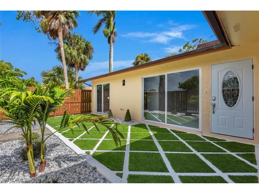 6303 Royal Woods Drive Fort Myers FL 33908 223056632 image1