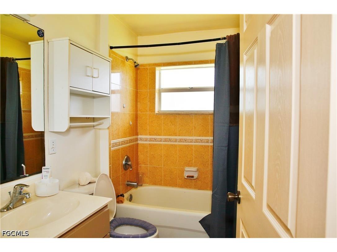631/633 SE Van Loon Terrace Cape Coral FL 33990 2026022627 image30