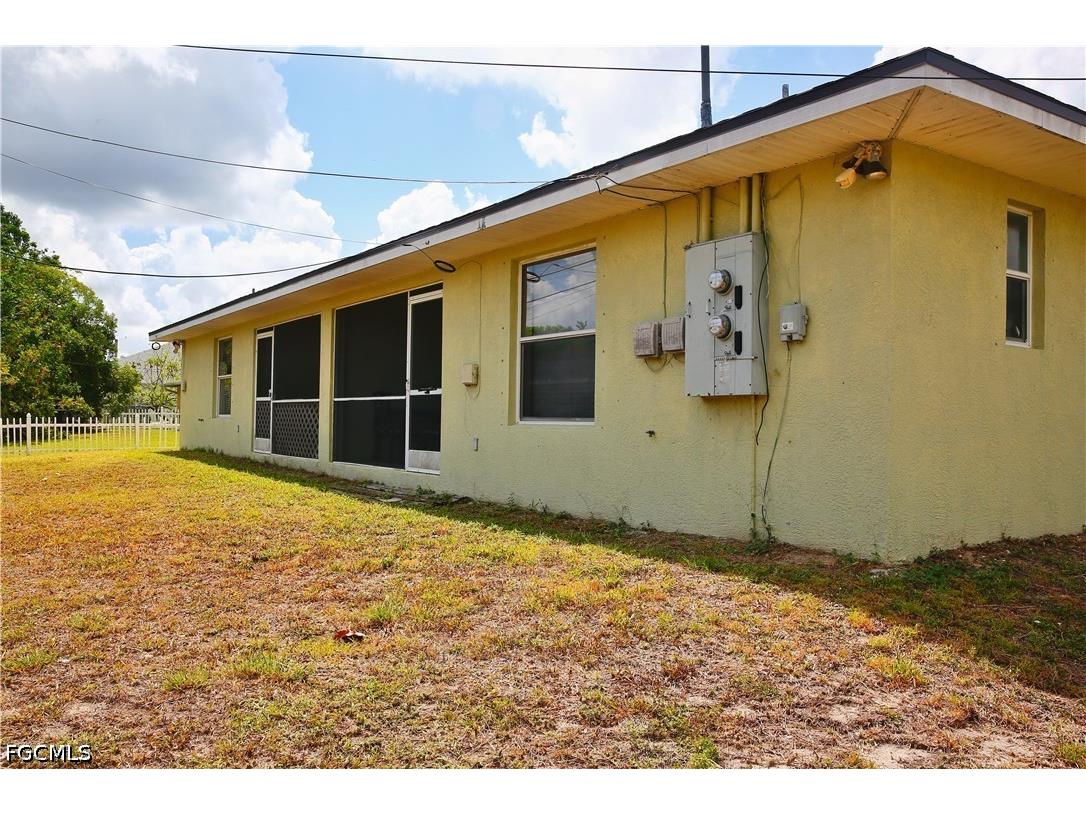 631/633 SE Van Loon Terrace Cape Coral FL 33990 2026022627 image37