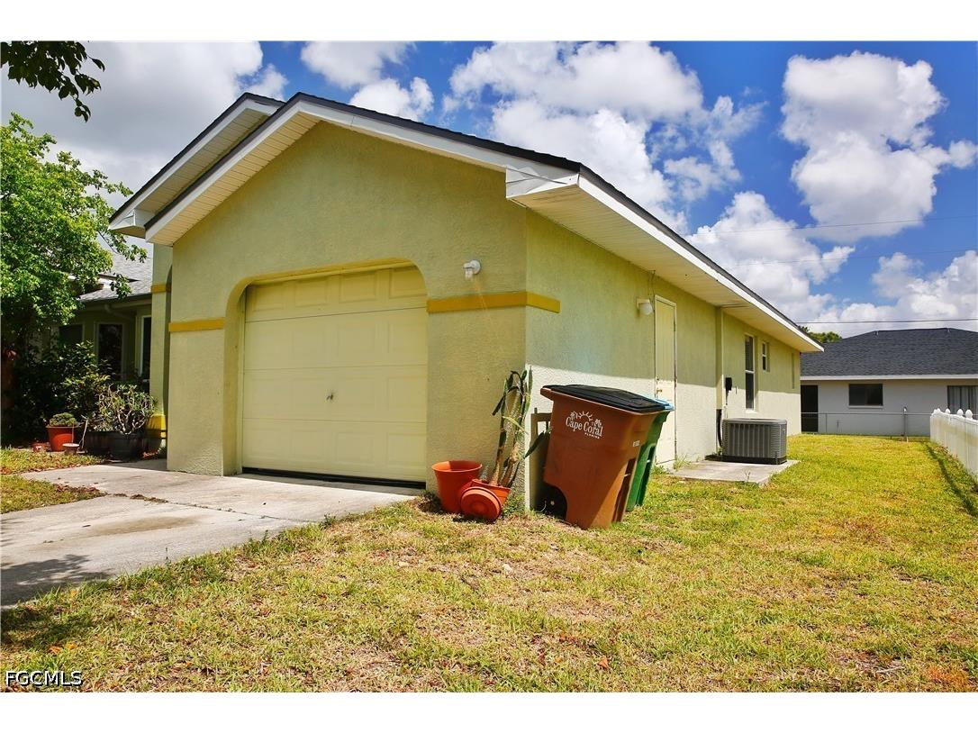 631/633 SE Van Loon Terrace Cape Coral FL 33990 2026022627 image41