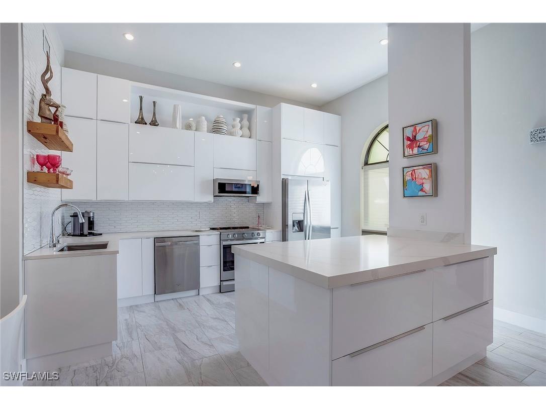 631 Beachwalk Circle #F202 Naples FL 34108 225020756 image1