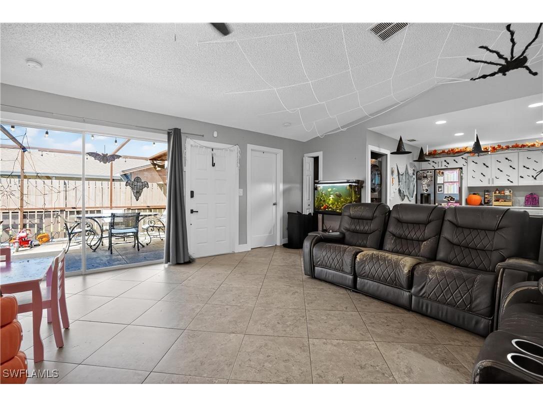 6310 Royal Woods Drive Fort Myers FL 33908 225076155 image25