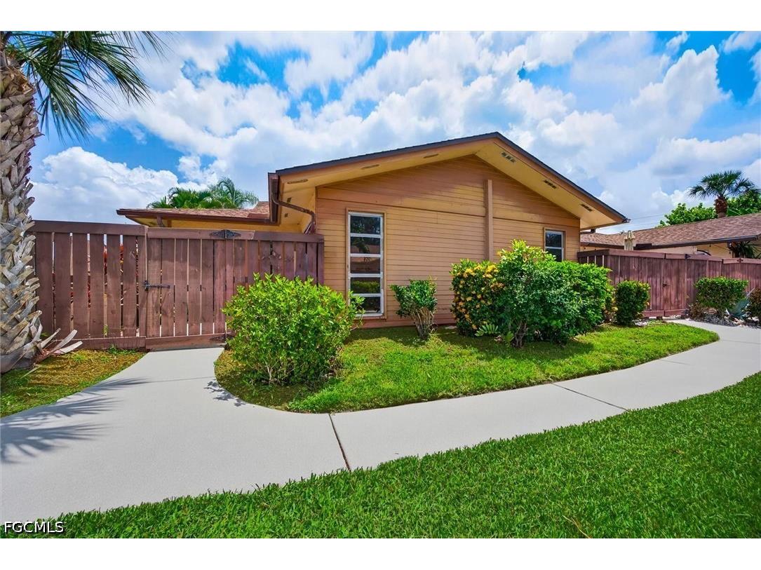 6315 Royal Woods Drive Fort Myers FL 33908 2026023719 image37