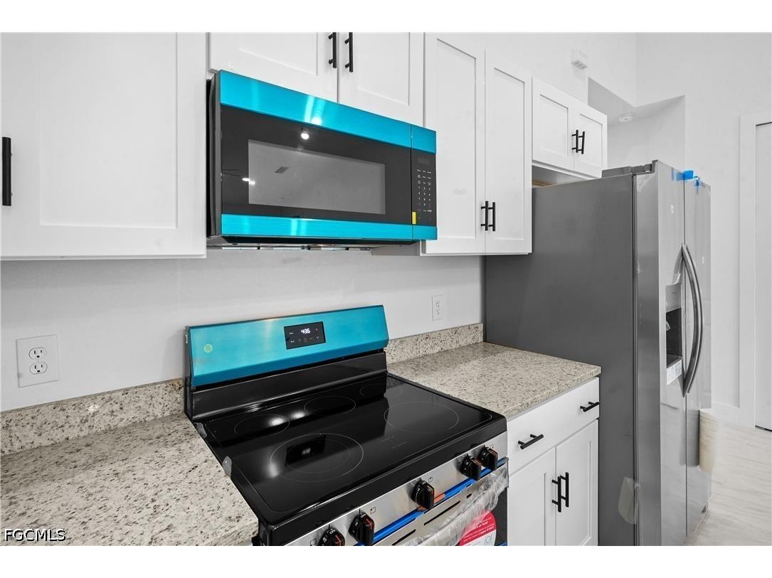 632/634 Knapp St Lehigh Acres FL 33974 2026004393 image4