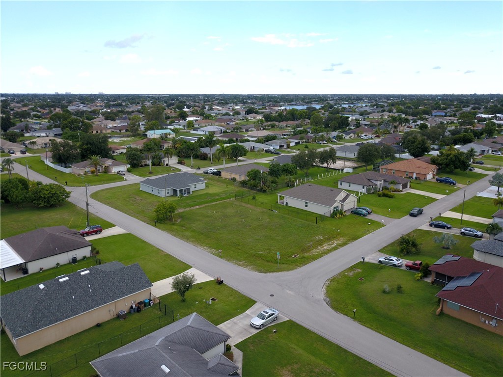 632 SE 3rd Street Cape Coral FL 33990 2025006897 image1