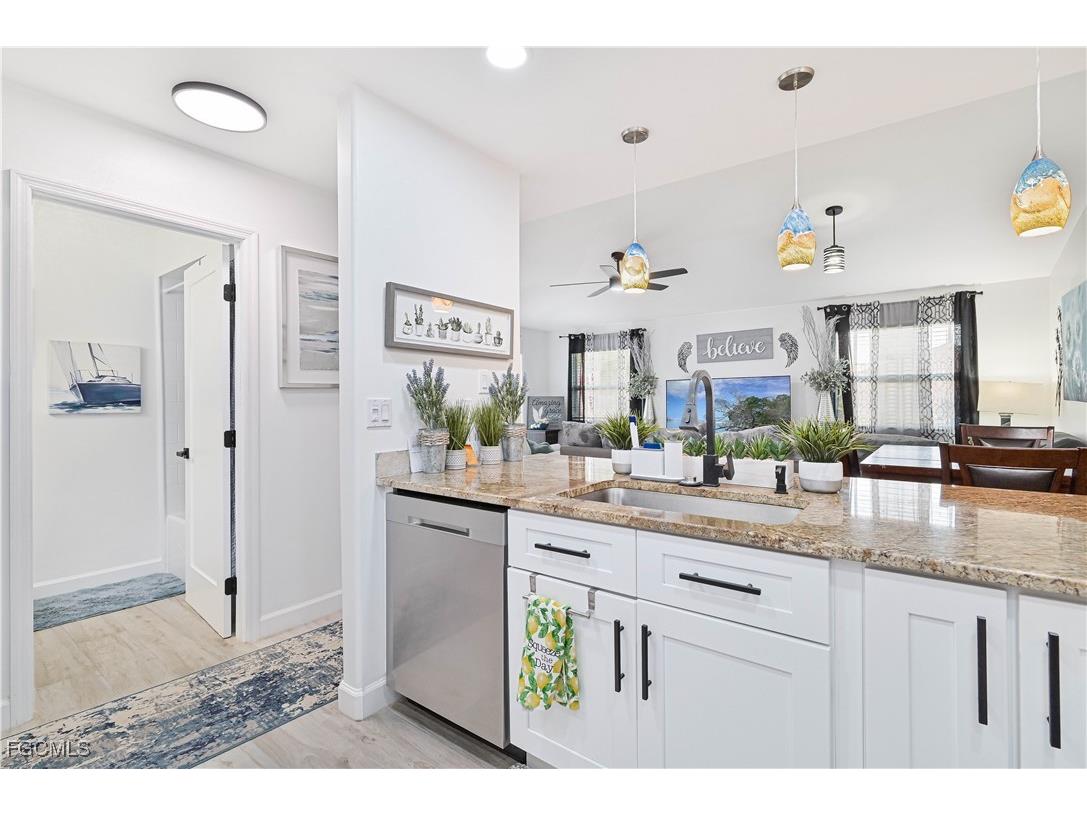 6320 Royal Woods Drive Fort Myers FL 33908 2025020881 image15