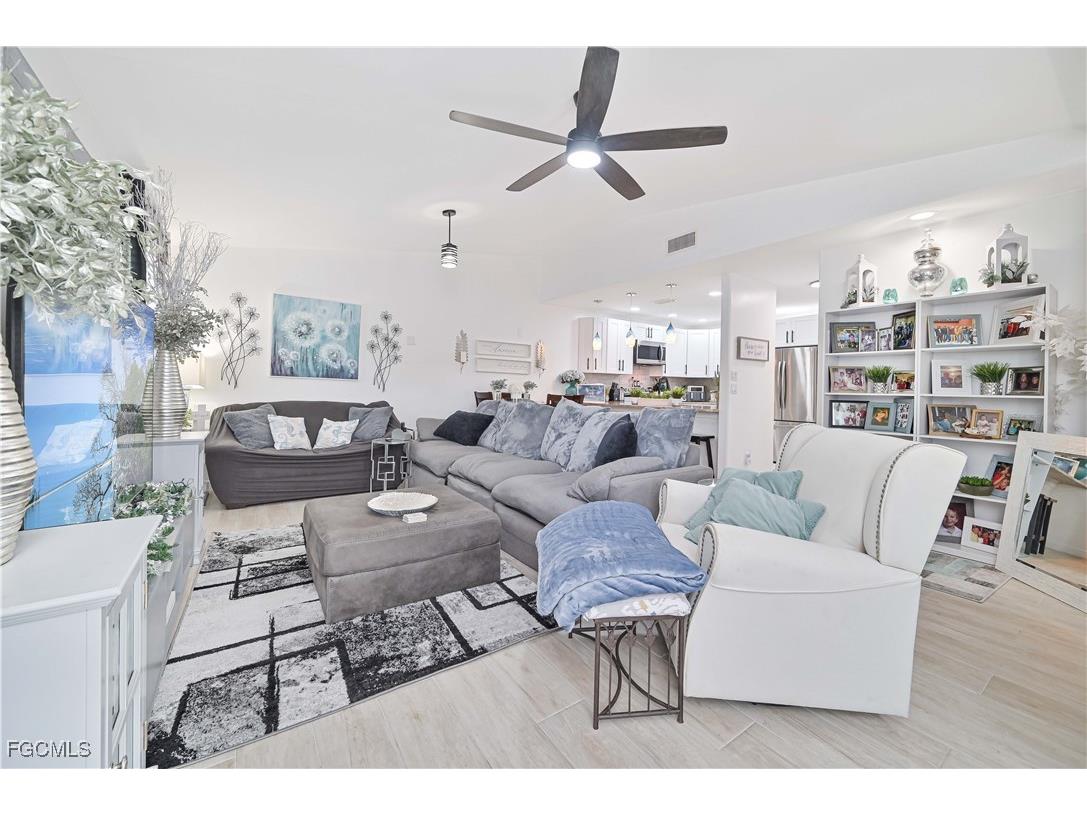 6320 Royal Woods Drive Fort Myers FL 33908 2025020881 image2