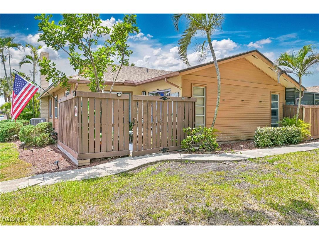 6320 Royal Woods Drive Fort Myers FL 33908 2025020881 image26
