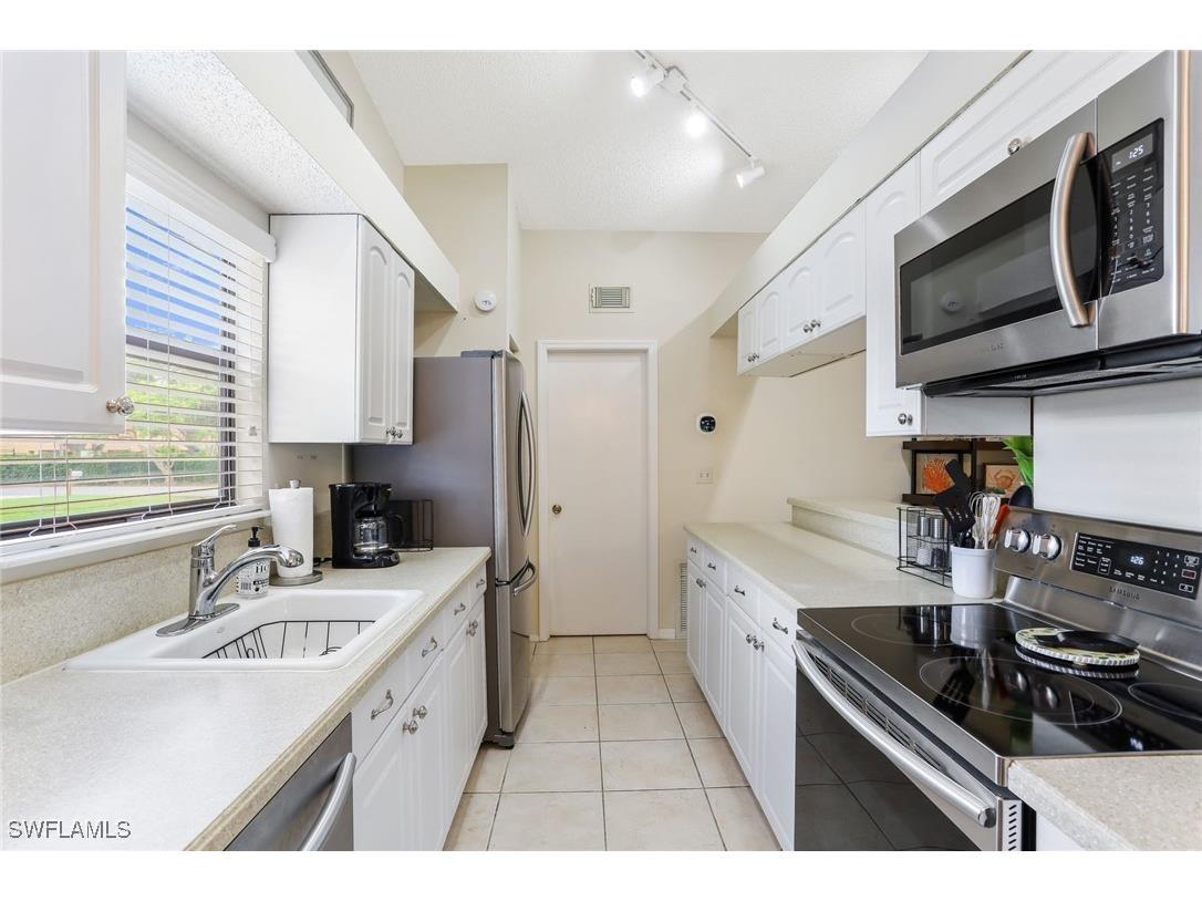 633 91st Avenue N Naples FL 34108 225069783 image14