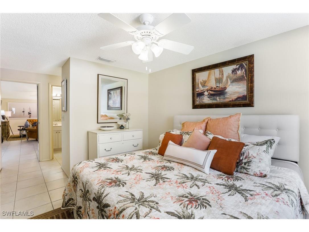 633 91st Avenue N Naples FL 34108 225069783 image16