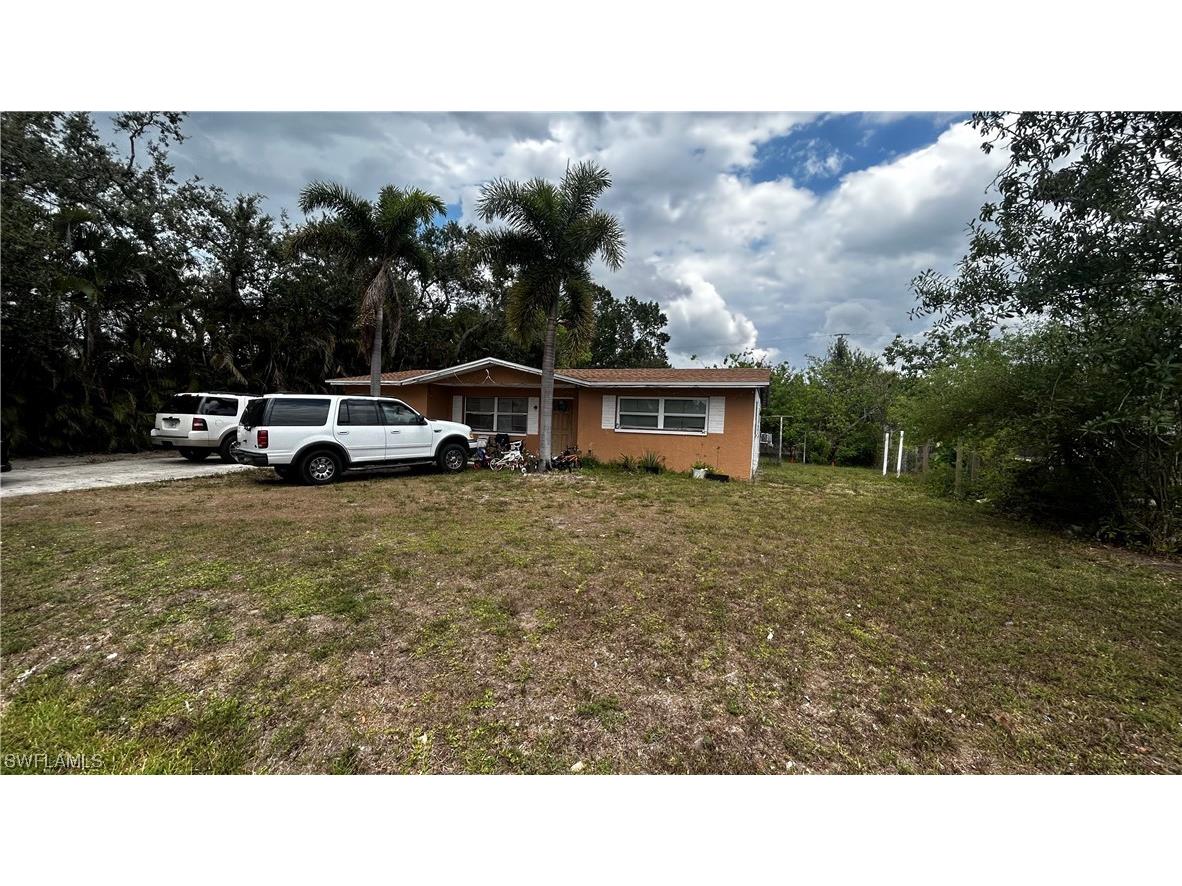 633 Carolina Avenue Fort Myers FL 33905 223039799 image1
