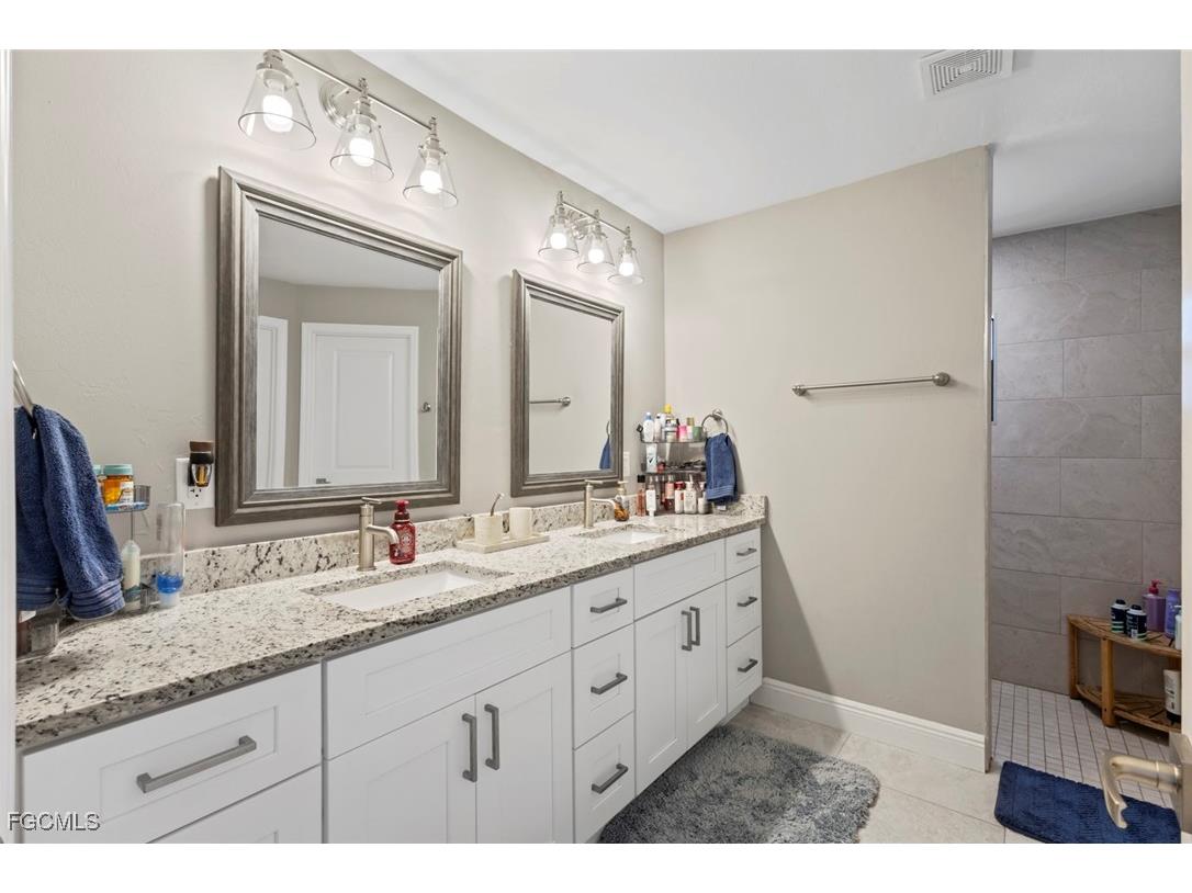 633 Carrillon Avenue S Lehigh Acres FL 33974 2026004518 image10