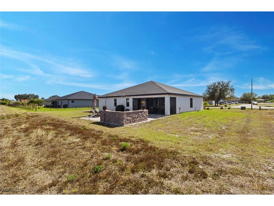 633 Carrillon Avenue S Lehigh Acres FL 33974 2026004518 image28