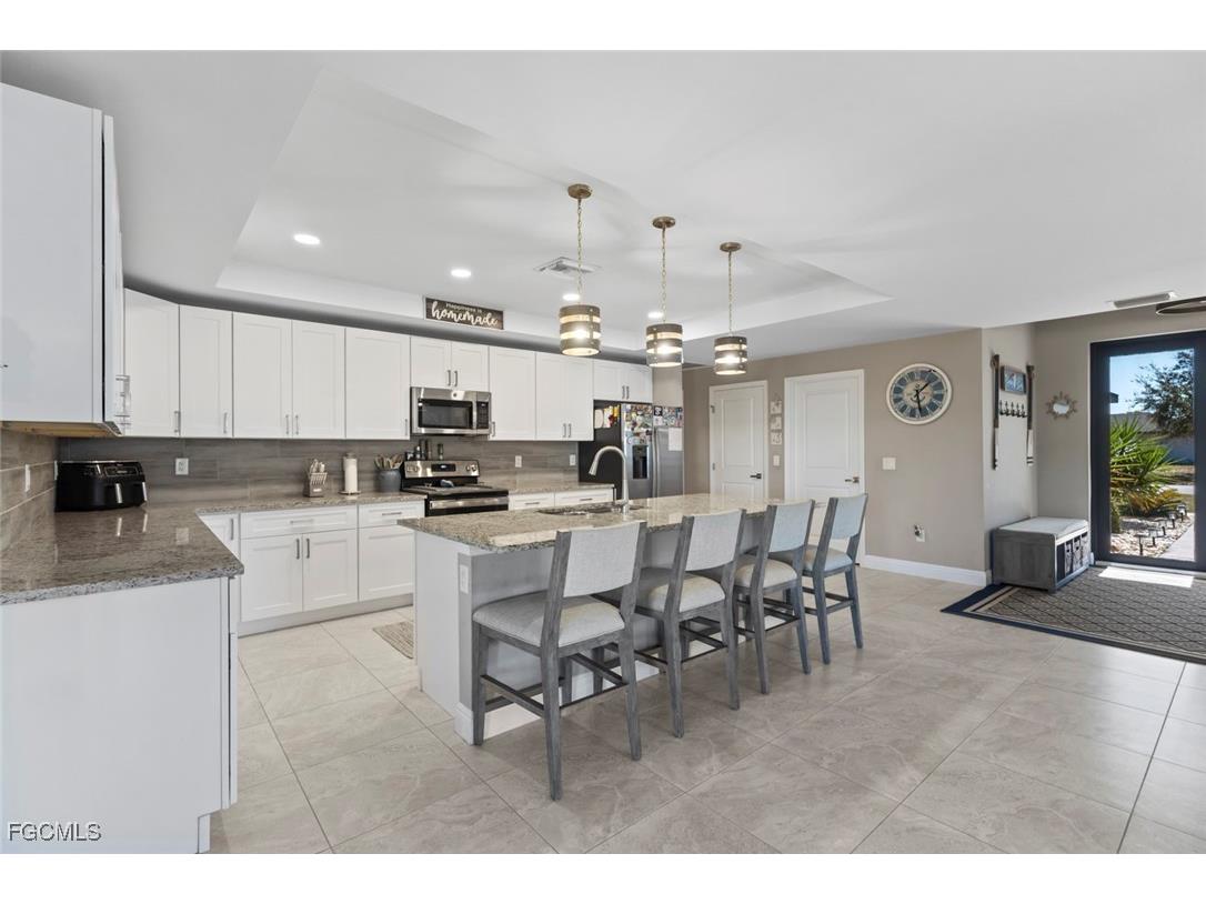 633 Carrillon Avenue S Lehigh Acres FL 33974 2026004518 image3