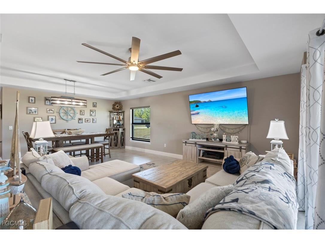 633 Carrillon Avenue S Lehigh Acres FL 33974 2026004518 image9