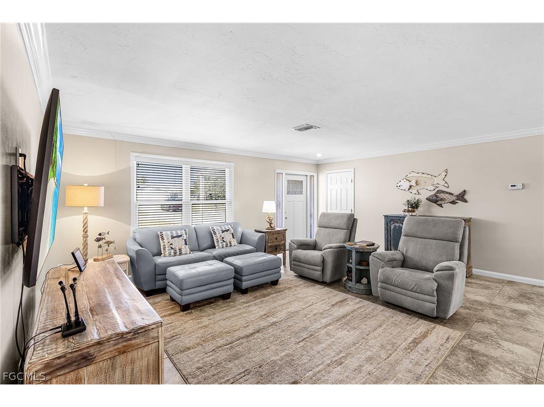 6331 Plumosa Avenue Fort Myers FL 33908 2026013934 image7