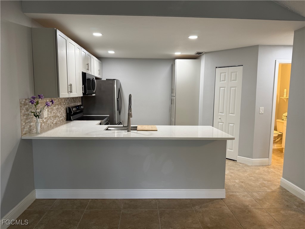 6331 Royal Woods Drive Fort Myers FL 33908 2025000059 image7