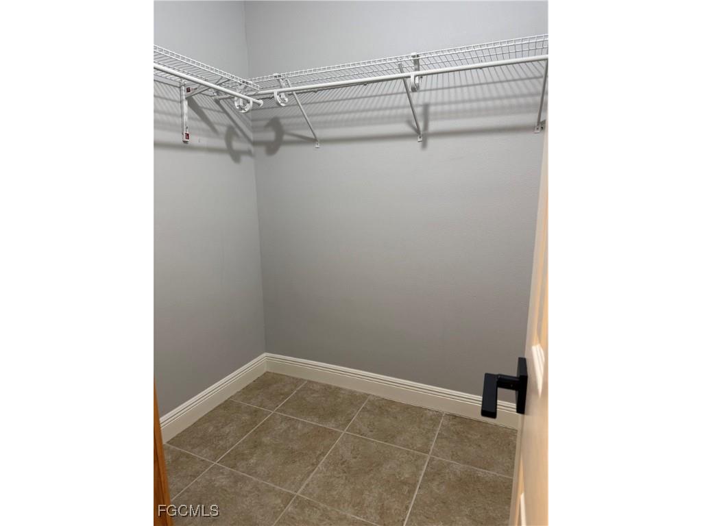 6331 Royal Woods Drive Fort Myers FL 33908 2025000059 image9