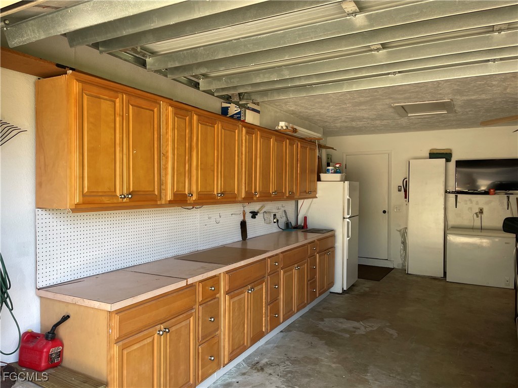 6335 Hofstra Court W Fort Myers FL 33919 2025014005 image26