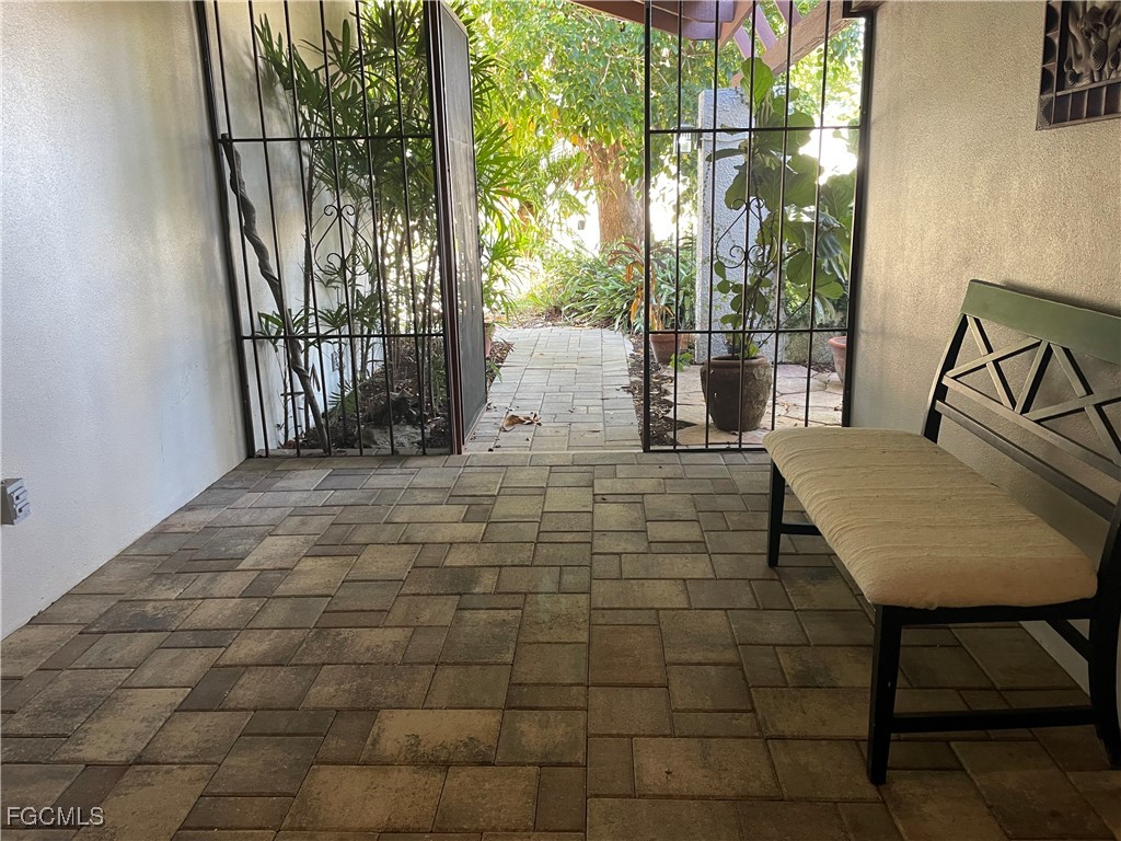 6335 Hofstra Court W Fort Myers FL 33919 2025014005 image5