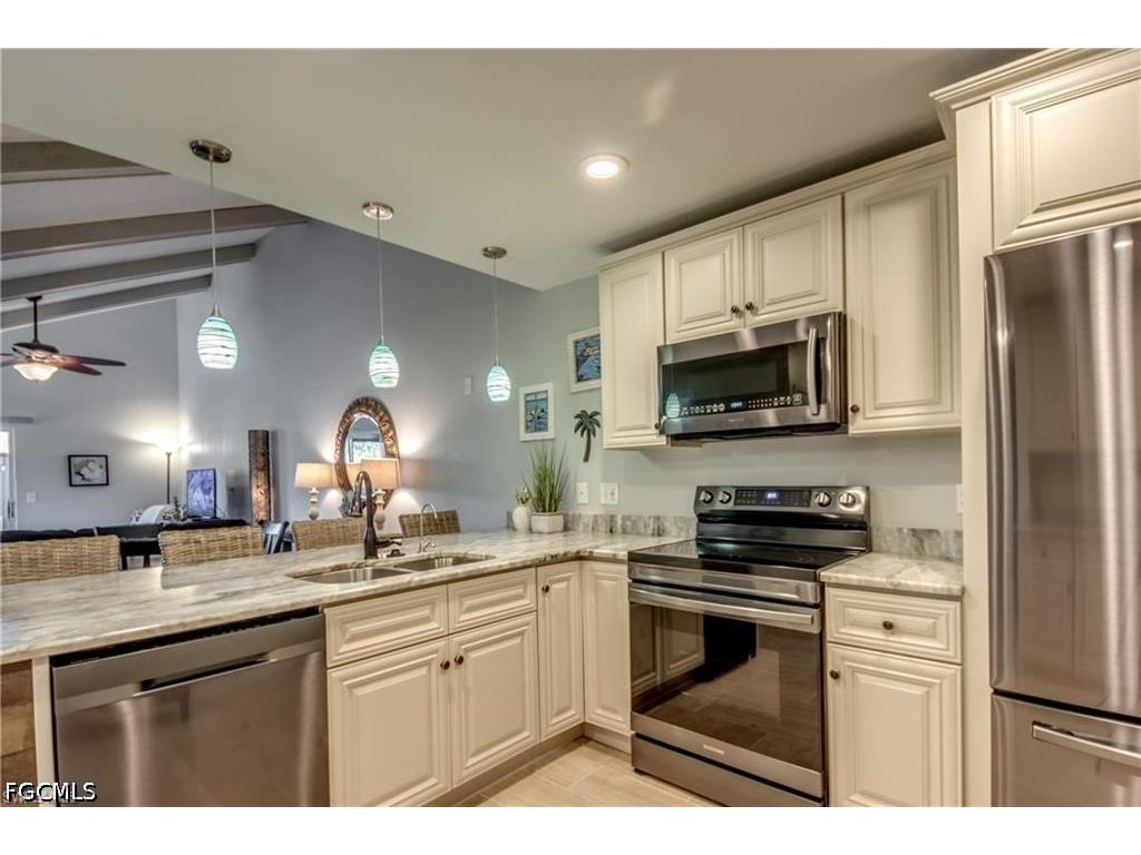 6337 Royal Woods Drive Fort Myers FL 33908 2026021331 image5
