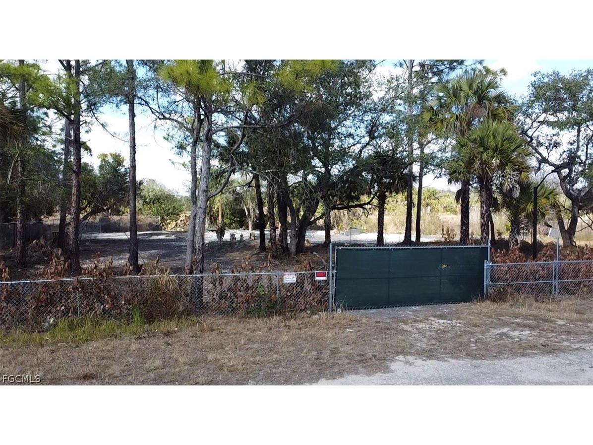 634 Jackie Court Lehigh Acres FL 33972 2025016863 image1