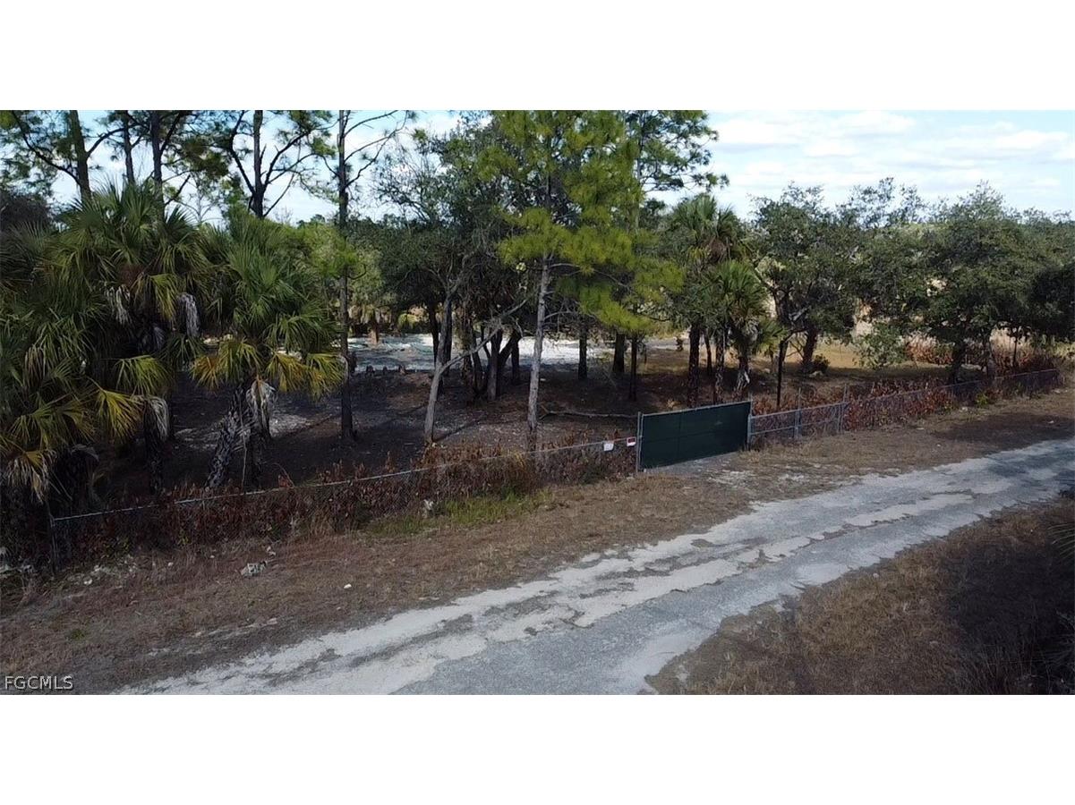 634 Jackie Court Lehigh Acres FL 33972 2025016863 image6