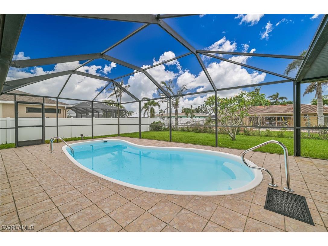 634 SE 32nd Street Cape Coral FL 33904 223051062 image1
