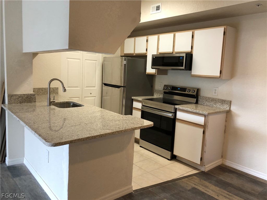 6341 Aragon Way #303 Fort Myers FL 33966 2026005227 image5