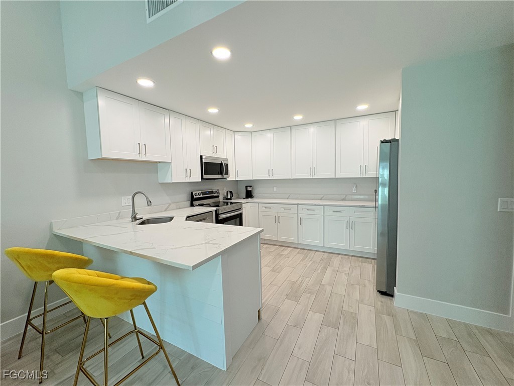 6342 Royal Woods Drive Fort Myers FL 33908 2026000974 image1