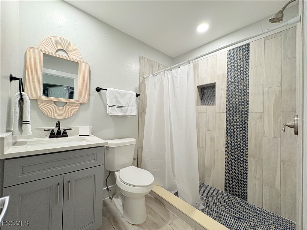 6342 Royal Woods Drive Fort Myers FL 33908 2026000974 image11