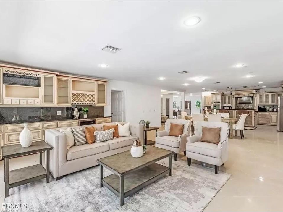 6343 Mark Lane Fort Myers FL 33966 2025020378 image4