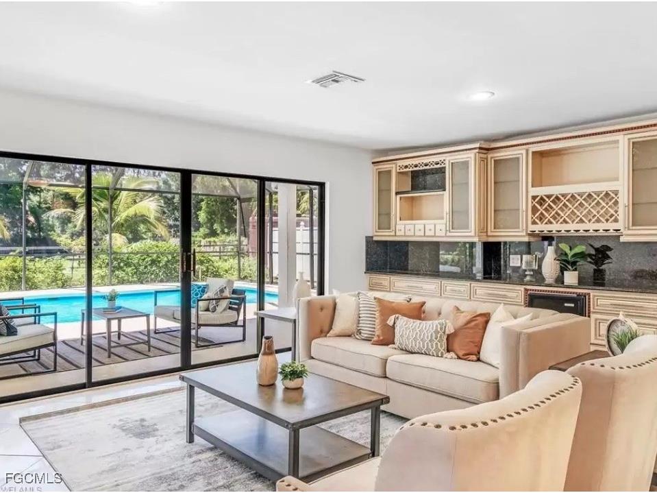 6343 Mark Lane Fort Myers FL 33966 2025020378 image9